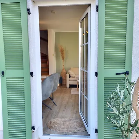 Duene 4 - Ferienunterkunft Mit Eigenem Garten In Der Beliebten Duenenresidenz - Sanftes Meeresrauschen Inklusive Karlshagen