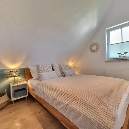 Duene 4 - Ferienunterkunft Mit Eigenem Garten In Der Beliebten Duenenresidenz - Sanftes Meeresrauschen Inklusive Karlshagen