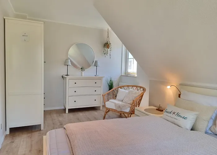Apartment Düne 4 - Ferienunterkunft Mit Eigenem Garten In Der Beliebten Dünenresidenz - Sanftes Meeresrauschen Inklusive Karlshagen