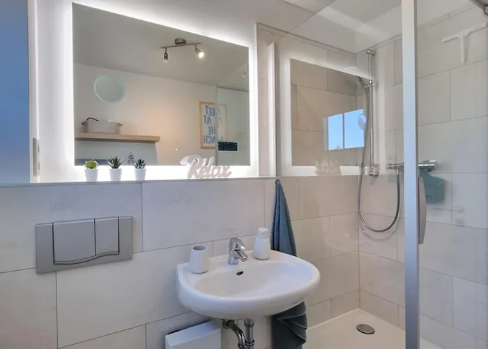 Apartment Düne 4 - Ferienunterkunft Mit Eigenem Garten In Der Beliebten Dünenresidenz - Sanftes Meeresrauschen Inklusive